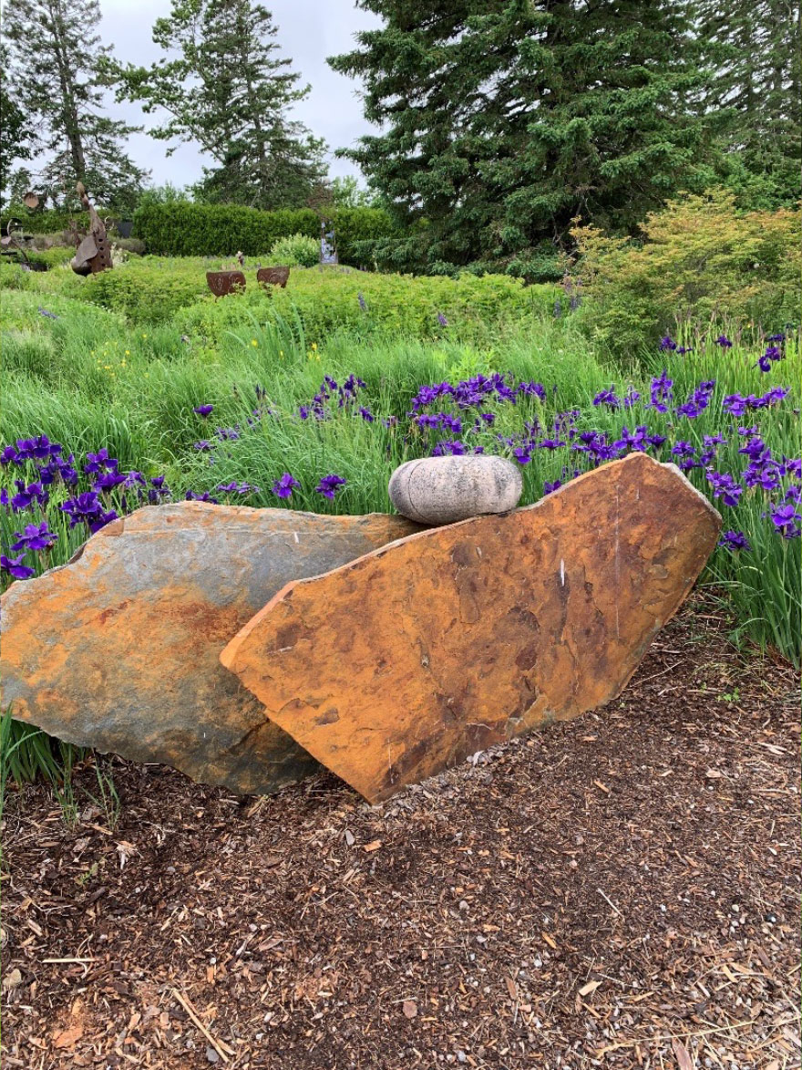 In Between – Kingsbrae Garden